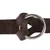 Gros plan sur un collier en cuir marron avec anneau métallique argenté visible au centre.