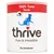 Thrive 100% Tuna Treats, Pure & Irresistible, 0% Nonsense. Obal s modrou siluetou kočky a textem By Pole & Line.