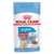 Royal Canin Puppy Medium märkäruoka-annospussi, 140 g. Aikuispaino 11–25 kg. Näkyvissä koiran kuva ja annos ruokaa lautasella. Tuotetiedot useilla kielillä.