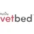 Petlife Vetbed. Premium-Marke für Haustierbetten mit Herzsymbol im Schriftzug.
