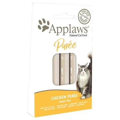 Опаковка Applaws Natural Cat Food Purée, Chicken Purée Grain Free. Видими 3 стика пюре за котки. Текст: Made with natural ingredients.