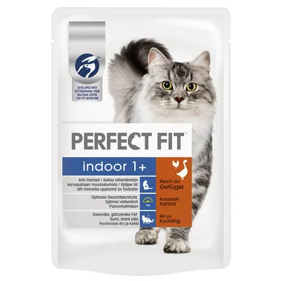 Perfect Fit indoor 1+ kissanruoka, runsaasti kanaa. Auttaa vähentämään karvapalloja, painonhallintaan, hyvinvoiva iho ja turkki. Pakkauksessa harmaa kissa.