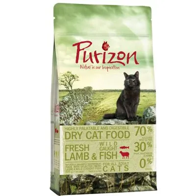 Purizon Dry Cat Food, Fresh Lamb & Fish. 70 % eläinperäisiä aineksia, 30 % vihanneksia ja hedelmiä, 0 % viljaa. Sopii aikuisille kissoille. Pakkauksessa musta kissa.