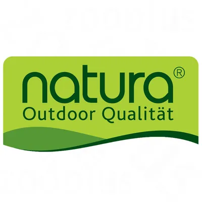 natura Outdoor kvalitet. Varumärkeslogotyp med grön bakgrund.