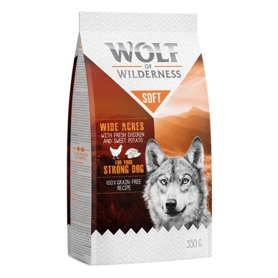 Wolf of Wilderness Soft Wide Acres with fresh chicken and sweet potato, for your strong dog, recette 100 % sans céréales, 350 g. Texte en anglais.