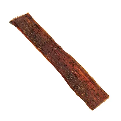 En enskild remsa torkat kött, brun med synlig textur.