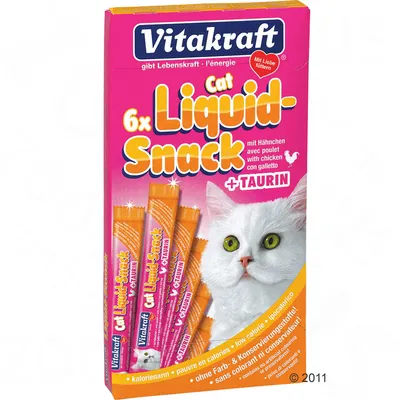 Vitakraft Cat Liquid-Snack 6x с пиле и таурин. Видими стикчета, бялa котка, надписи: low calorie, без оцветители и консерванти. Текст на немски, английски, френски, италиански.