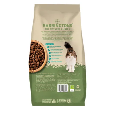 Bag showing dry food pieces, a cat, and key features for senior cats including chicken as main ingredient, added taurine, vitamin E, no artificial colours or flavours, recyclable packaging.