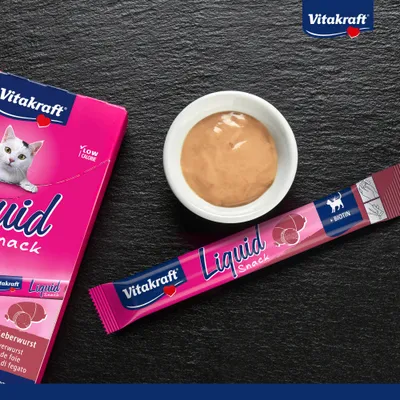 Vitakraft Liquid Snack Liver Sausage & Biotin - cat snacks - 6 x 15g Vitakraft Liquid Snack Liver Sausage & Biotin - cat snacks - 6 x 15g