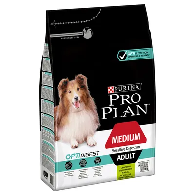 Опаковка Purina Pro Plan Medium Adult Sensitive Digestion с агнешко, OptiDigest. Изображение на куче отпред. Видими са икони за храносмилане и хранителна информация.
