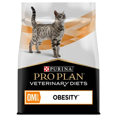 Purina Pro Plan Veterinary Diets OM St/Ox Obesity. Pakkaus, jossa on kissan kuva ja oransseja yksityiskohtia.