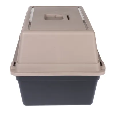 Gesloten kattenbak met afneembare deksel, beige en zwart, rechthoekige vorm.