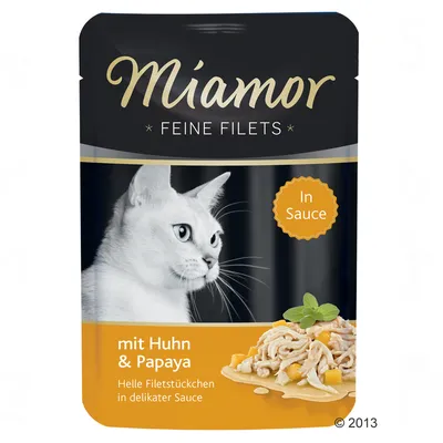 Miamor Feine Filets cat food pouch, In Sauce, mit Huhn & Papaya. Image shows a white cat and fillet pieces in sauce with papaya. Text in German.