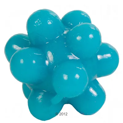 Blått gummibollformat hund- eller katt-tillbehör med flera utbuktande knoppar, tillverkat av blankt gummi. Ingen synlig text eller varumärke.