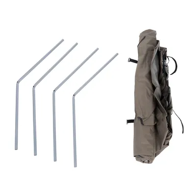 Vier gebogen metalen stangen en een opgevouwen bruine stoffen hoes, mogelijk accessoires of reserveonderdelen voor een product.