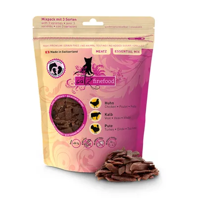 Catz Finefood микс пакет с 3 вида: пиле, телешко, пуешко. Произведено в Швейцария, без добавена захар, без зърнени, без тестове върху животни, с капачка за повторно затваряне. Видими висококачествени месни ленти.