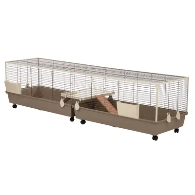 Suuri häkki, jossa metalliverkkoseinät, kaksi tasoa, puinen ramppi ja pyörät. Sopii pieneläimille. Beige muovipohja ja ruokakupit.
