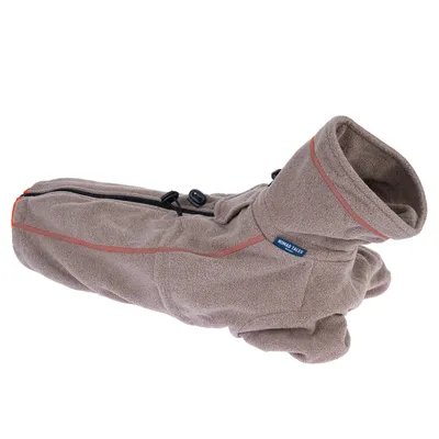 Manteau pour chien en polaire beige avec fermeture zippée sur le dos, cordon de serrage et étiquette visible Nomad Tales.