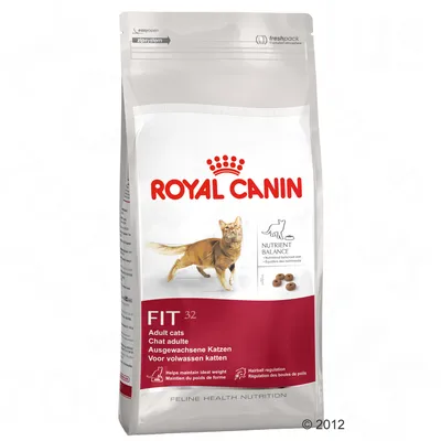 Royal Canin FIT 32 kattenvoer voor volwassen katten, afbeelding van kat en brokjes, tekst: Nutrient Balance, helpt ideaal gewicht behouden, haarbalregulatie. Inhoud niet zichtbaar.