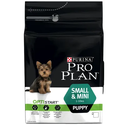 Purina Pro Plan Small & Mini Puppy 1–10 kg -koiranruokapakkaus, Optistart. Pieni koira pakkauksessa. Tekstit: Small Dental Care, Long Support, Efficient System.