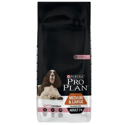 Sacchetto di crocchette per cani Purina Pro Plan Medium & Large Sensitive Skin Adult 7+ con immagine di cane, testo visibile: OPTIDERMA, ADULT 7+, MEDIUM & LARGE, Sensitive Skin.
