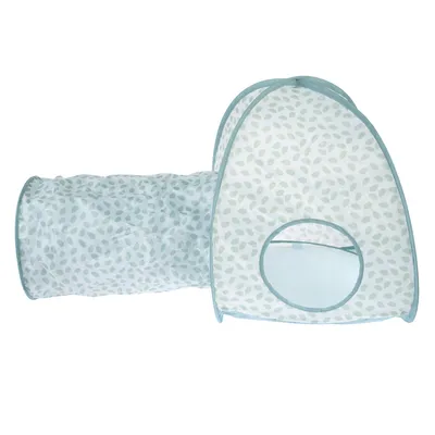 Tunnel et tente pour animaux en tissu à motif feuilles vertes, tunnel cylindrique relié à une tente avec ouverture ronde sur le devant. Couleurs bleu clair et vert pâle.