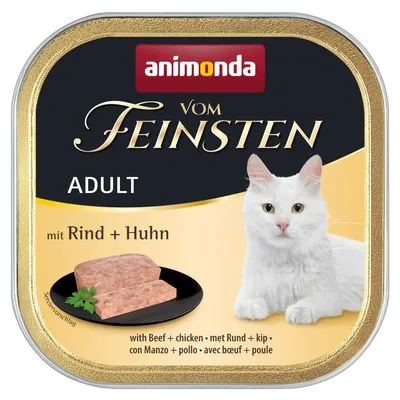 animonda Vom Feinsten Adult kattenvoer, met rund en kip. Afbeelding van wit kat en vleespaté op zwarte schaal. Tekst: mit Rind + Huhn, met Rund + kip, with Beef + chicken.