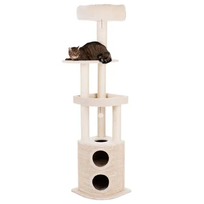 Kratzbaum mit mehreren Ebenen, zwei Höhlen und einer liegenden Katze auf der oberen Plattform. Beige Farbe, Sisal umwickelte Säulen.