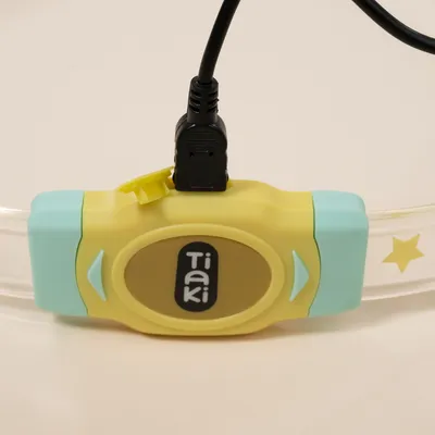 TIAKI LED-Halsband für langhaarige Hunde