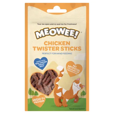 Meowee! Chicken Twister Sticks, realizzati con petto di pollo, ideali per l’alimentazione a mano. Senza coloranti o conservanti artificiali, alto contenuto proteico.
