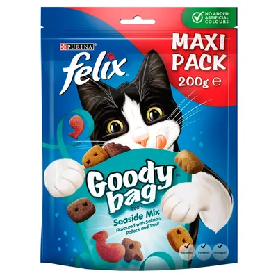 Goody bag treats, seaside mix flavoured with salmon, pollock and trout. Maxi pack 200g. No added artificial colours. Contains vitamins, proteins and omega 6.