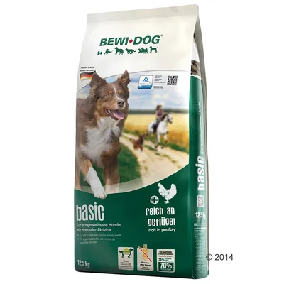 BEWI DOG basic dry dog food, rich in poultry, 12.5 kg bag. Visible text: 'Für ausgewachsene Hunde mit normaler Aktivität', 'rich in poultry', 'basic', '12,5 kg'.