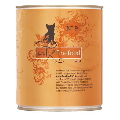 Conservă Catz finefood Nr 9 Wild pentru pisici, text vizibil pe ambalaj în germană, fundal portocaliu cu siluetă de pisică și elemente decorative florale.