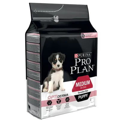 Purina Pro Plan Medium 10–25 kg Sensitive Skin Puppy, OPTIDERMA. Embalaža pasje hrane za mladiče s srednje občutljivo kožo.