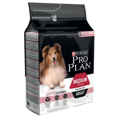 Purina Pro Plan Medium 10–25 kg Sensitive Skin Adult, OPTIDERMA. Slika embalaže s psom na sprednji strani in poudarjenimi informacijami o občutljivi koži.