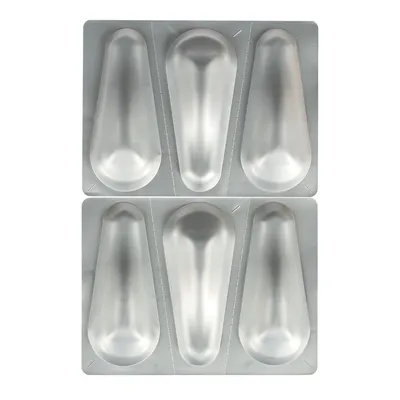 Plaquette de 6 suppositoires en aluminium, chaque unité est scellée individuellement. Aucun texte ou marque visible sur l’emballage.