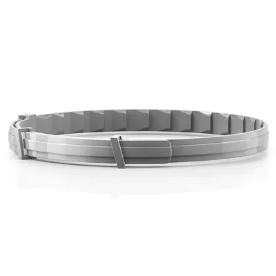 Graues Halsband mit verstellbarem Verschluss und strukturiertem Design.
