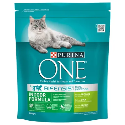 PURINA ONE Bifensis Indoor Formula kattmat, 800 g. Text: Visible Health for Today and Tomorrow, rik på kalkon och fullkorn, för inomhuskatter. Bild på katt på förpackningen.
