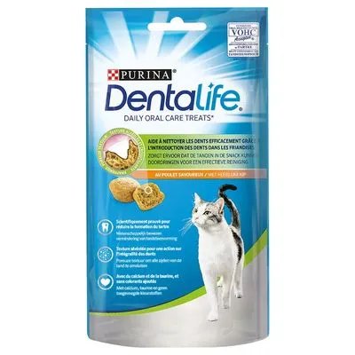 Purina Dentalife Daily Oral Care Treats voor katten, zorgt ervoor dat de tanden in de snack kunnen doordringen voor een effectieve reiniging, met kip. VOHC goedgekeurd.