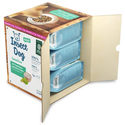 Opakowanie Insect Dog Sensitive Adult, 3 x 900 g, 100% insekt protein & ryż. Widoczne trzy tacki karmy w otwartym kartonie. Green Petfood. Fresh pack 2,7 kg.