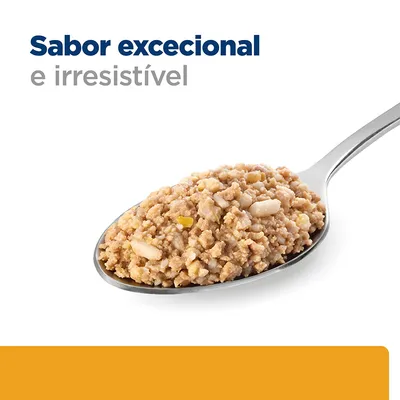 Sabor excecional e irresistível. Colher com comida húmida para animais de estimação, textura visível com pedaços pequenos.