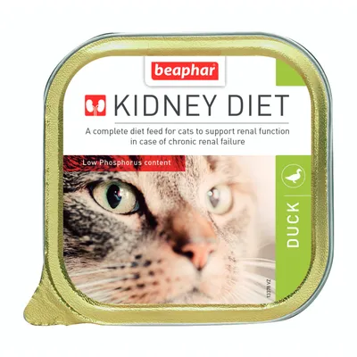 Beaphar Kidney Diet Duck, complete diet feed for cats to support renal function in chronic renal failure, low phosphorus content.