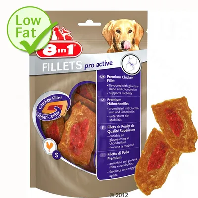 8in1 FILLETS pro active kipfilet hondensnack, Low Fat, Chicken Fillet + Nutri-Center, premium kipfilet met glucosamine en chondroïtine, ondersteunt mobiliteit. S-maat zichtbaar.
