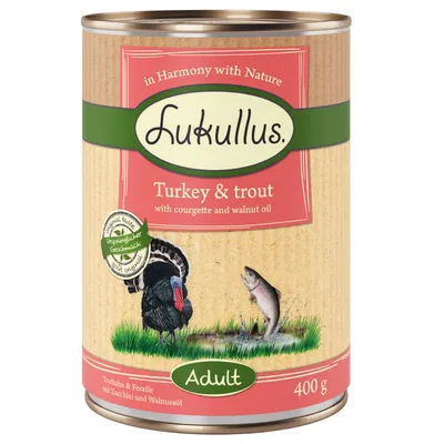 Lata de comida Lukullus Turkey & trout con calabacín y aceite de nuez, Adult, 400 g. Texto en inglés y alemán visible en el envase.