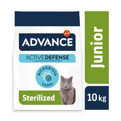 Advance Active Defense Junior Sterilized per gatti, microbiota sano, 10 kg. Con nucleotidi scientificamente testati. Immagine di un gatto grigio sul fronte della confezione.
