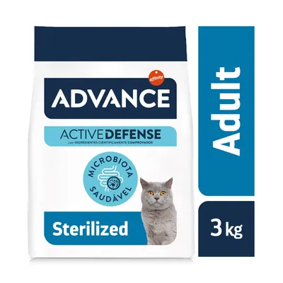 Saco de ração Advance Active Defense Sterilized para gatos adultos, 3 kg. Texto visível: Microbiota Saudável, com ingredientes cientificamente comprovados.