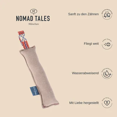 Nomad Tales München. Skånsom mod tænderne, flyver langt, vandafvisende, fremstillet med kærlighed.