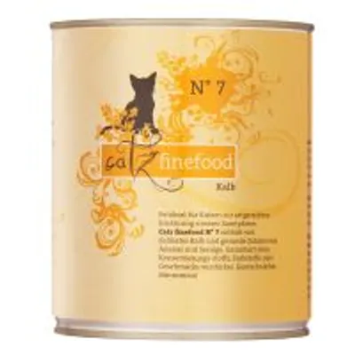 Puszka z widocznym napisem: catz finefood N° 7 Kalb. Żółte tło, sylwetka kota i ozdobne wzory na etykiecie.