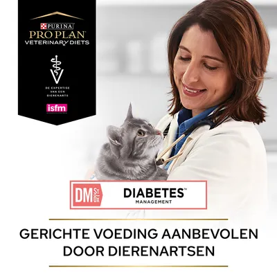 Purina Pro Plan Veterinary Diets, DM St/Ox Diabetes Management. Gerichte voeding aanbevolen door dierenartsen. ISFM en dierenarts expertise vermeld.