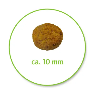 Croqueta redonda de pienso para mascotas con tamaño aproximado de 10 mm, indicado en texto debajo del producto.